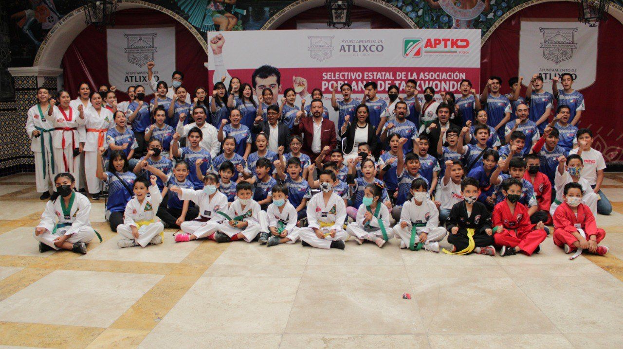 Por: Cortesía Recibe Atlixco al campeón olímpico de taekwondo, Memo Pérez