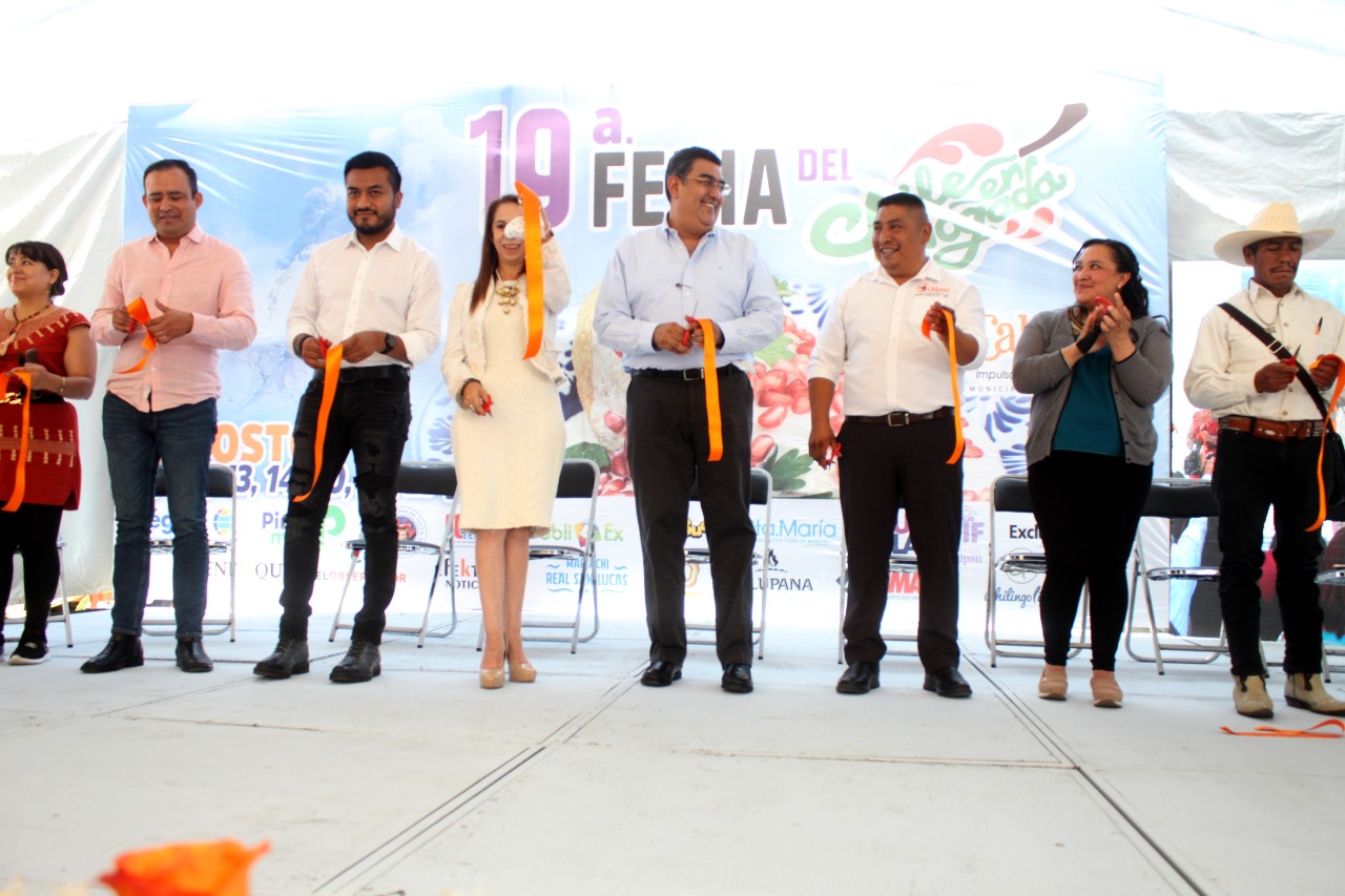 Por: Cortesía Fernando Castellanos inaugura la 19ª feria del Chile En Nogada de Calpan