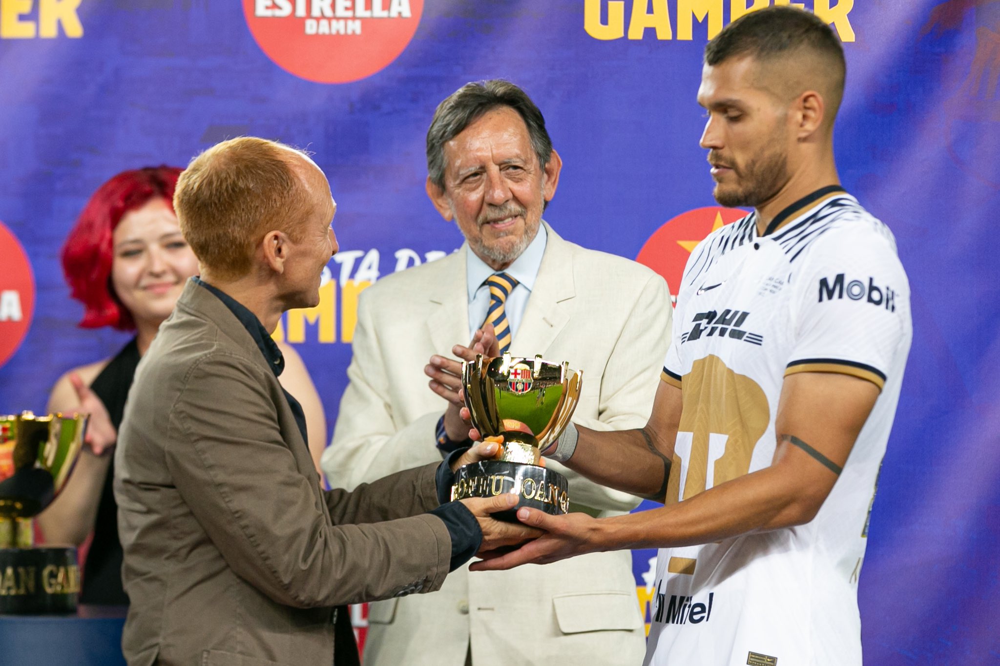 Por: Cortesía Pumas hizo el ridículo en Barcelona