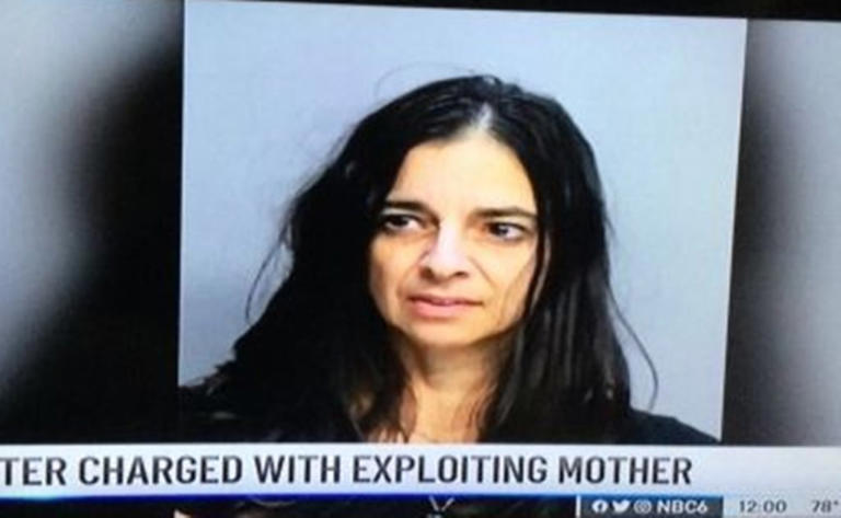 Por: Cortesía Arrestan a periodista por secuestro y explotar a su madre de 88 años