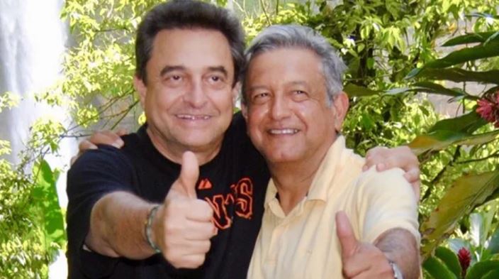 Carlos Loret de Mola fue demandado por exhibir al hermano de AMLO y le exigen una indemnización