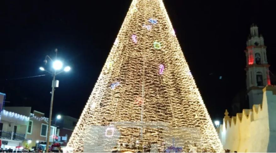 Segundo desfile navideño se lleva a cabo en el municipio de Contla de Juan Cuamatzi
