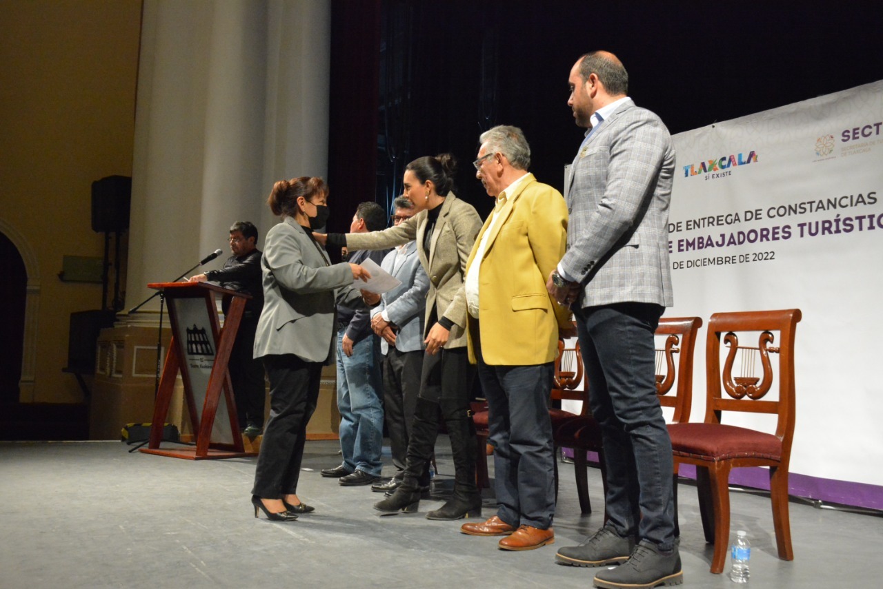 Por: Cortesía Entregó SECTURE constancias de “embajadores turísticos”
