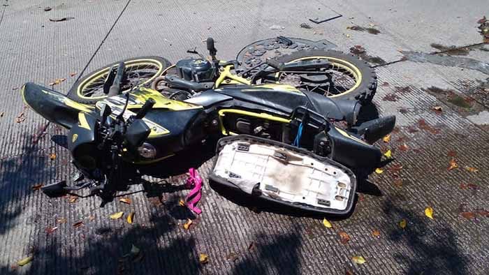 Por: Cortesía Motociclista se impacta contra camión y fallece por las lesiones en Izúcar de Matamoros