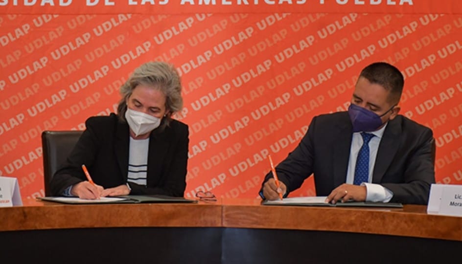 Por: Cortesía Lula Pineda San Andrés Cholula y UDLAP signan convenio pro educación trabajadores del ayuntamiento