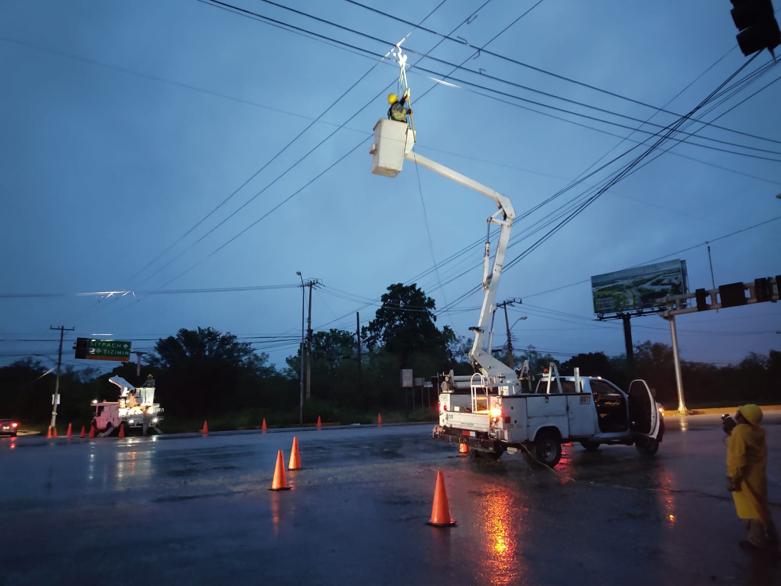 Por: Cortesía Restablece CFE suministro eléctrico en estos estados afectados por el frente frío