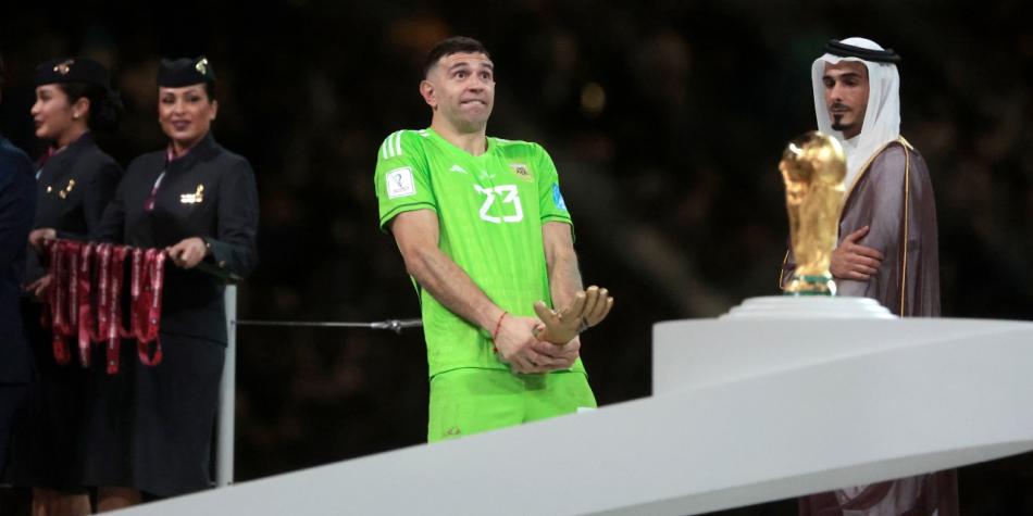 Por: Cortesía De las ofensas a México a las burlas a Mbappé, Dibu Martínez es el nuevo enemigo del futbol