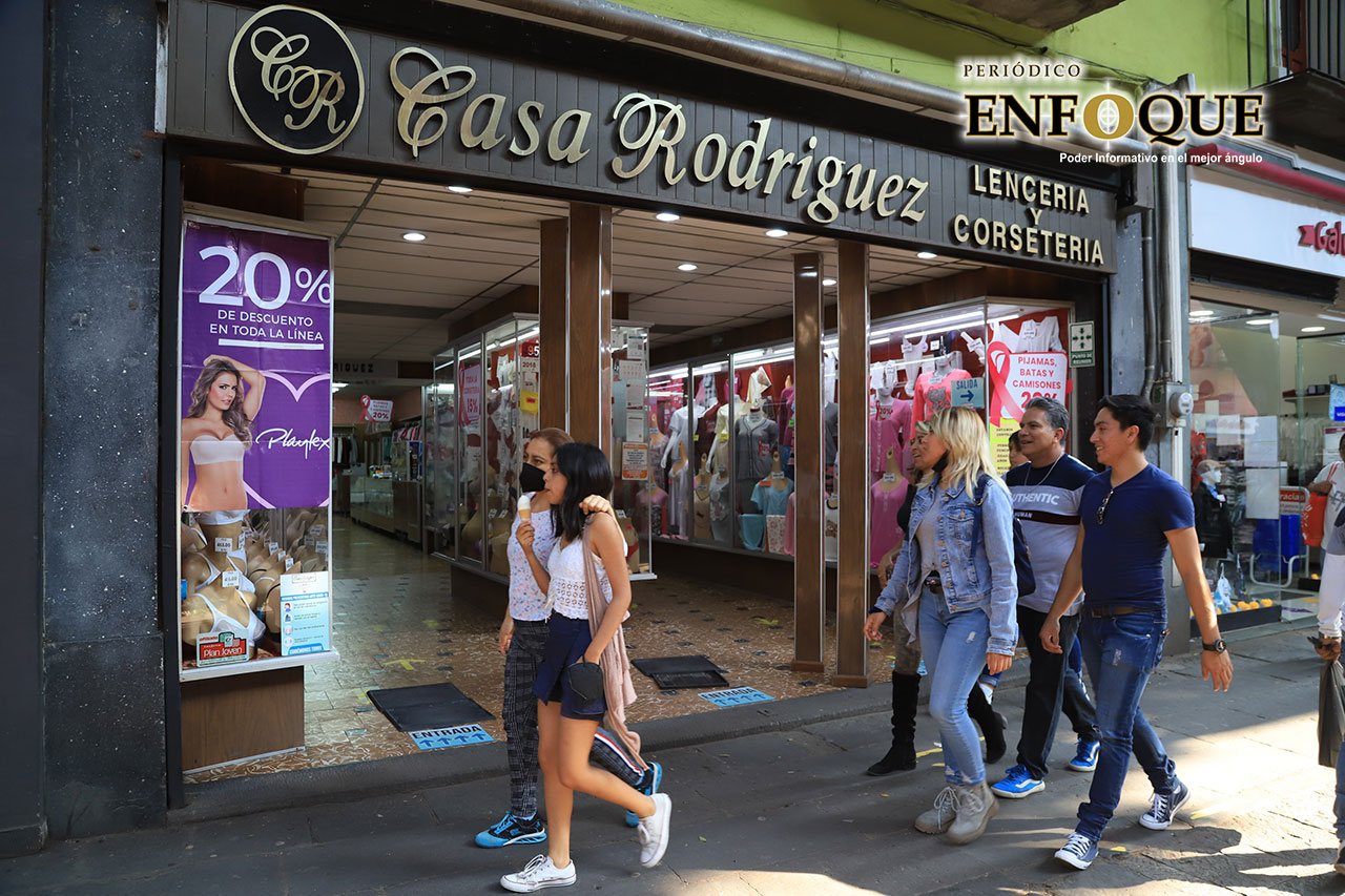 Por: Periódico Enfoque Fiesta de Año Nuevo generará incremento en ventas de ropa y electrónicos