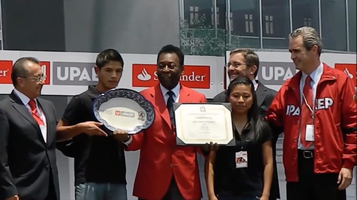 Por: Cortesía La última vez que Pelé estuvo en Puebla