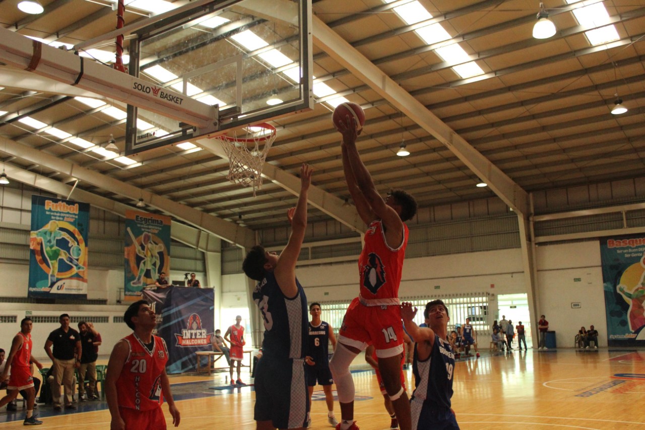 Por: Cortesía Camilo Preciado, el basquetbolista colombiano que quedó cautivado por Puebla