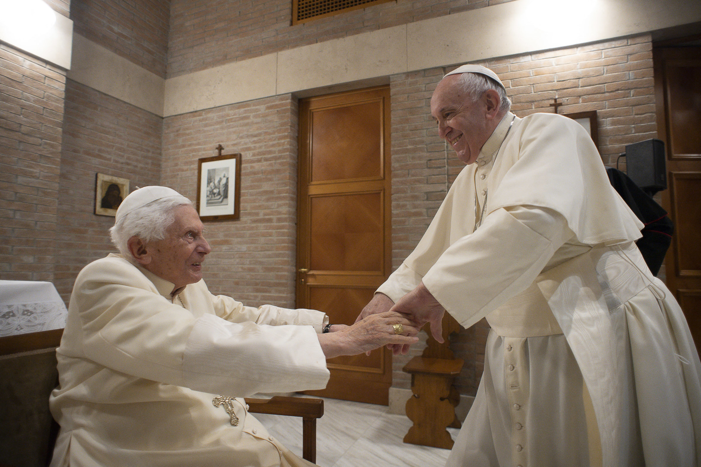 Por: Cortesía Papa Francisco oficiará el funeral de Benedicto XVI el próximo 5 de enero en la plaza de San Pedro