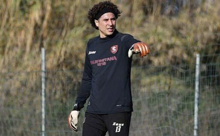Por: Cortesía Así fue el debut de Memo Ochoa con el Salernitana y ya recibió su primer gol en Italia
