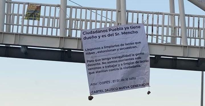 Asegura Barbosa que un "guasón poblano" fue el responsable de colgar narcomantas firmadas por CJNG