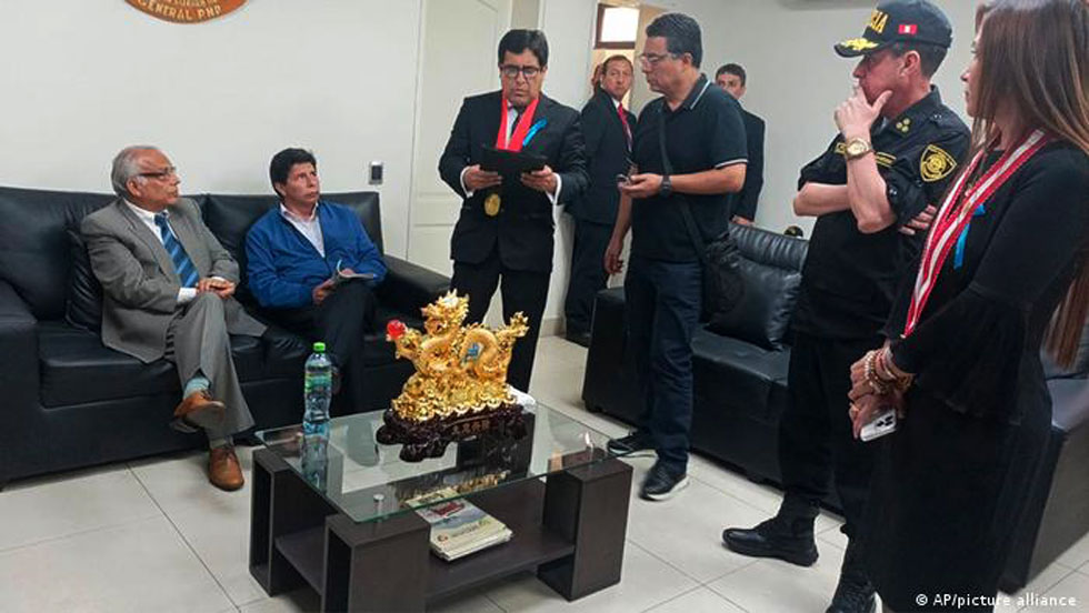 Por: Cortesía Imponen siete días de detención preliminar a Pedro Castillo en Perú