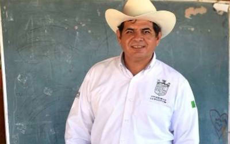 Por: Cortesía Ejecutan a Jorge Luis Tello, exalcalde de Tomatlán