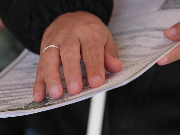 Por: Cortesía Mantiene SEDIF expedición de actas en Braille en beneficio de personas con discapacidad visual