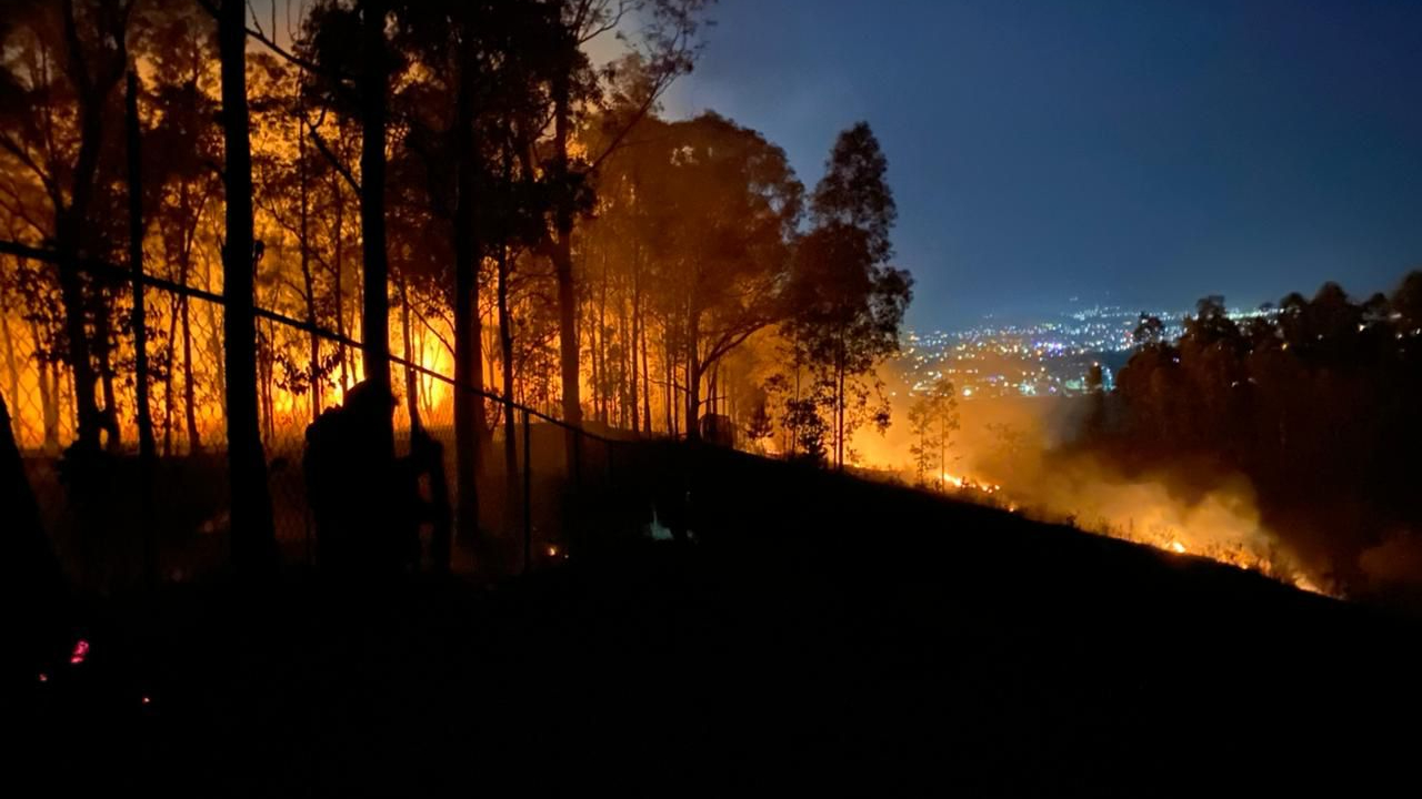 Por: Cortesía ¡Pasó en la madrugada! Se registró un incendio en el Cerro Zapotecas