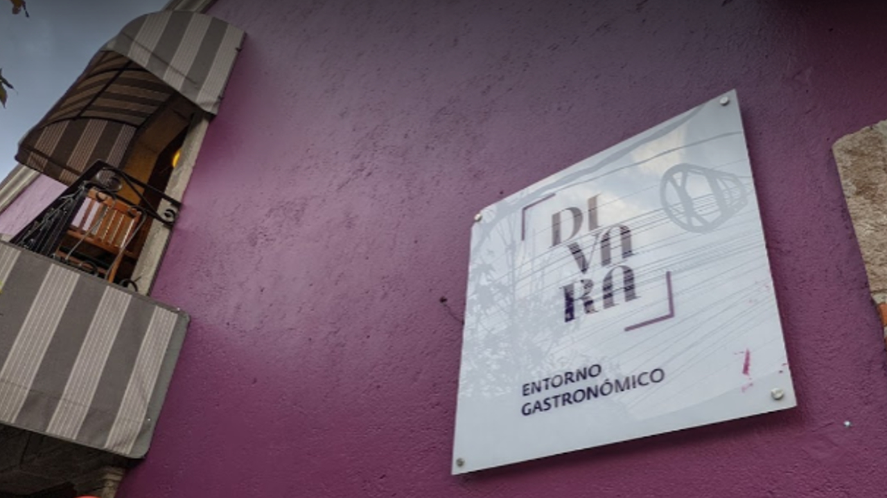 Por: Cortesía En San Pedro Cholula fueron robados 5 vehículos particulares del estacionamiento de “Divará”