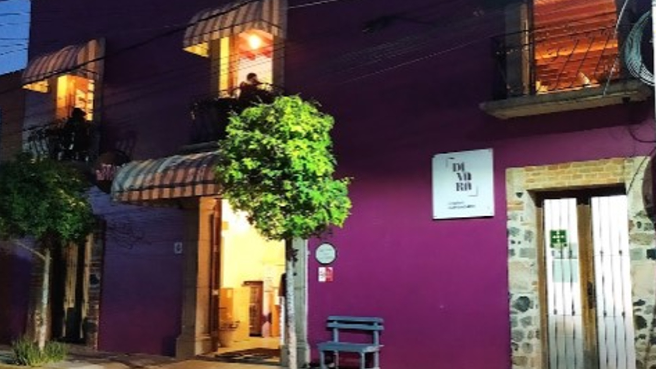 Restaurante Divará se habría deslindado del robo de 5 vehículos en su estacionamiento 