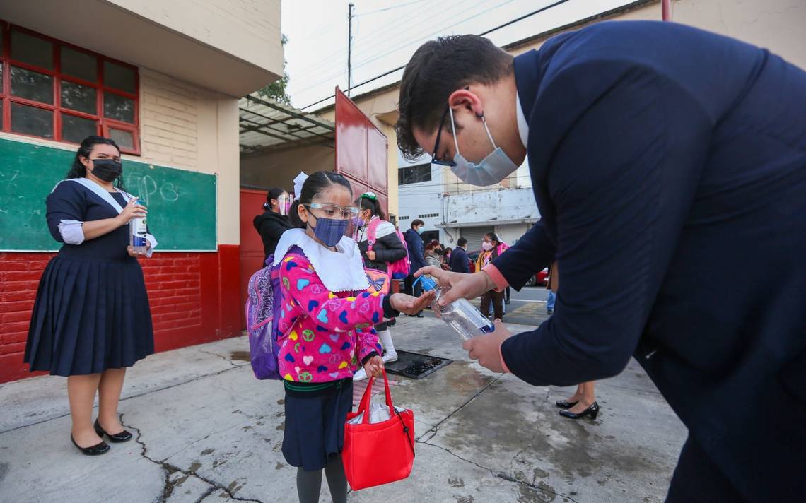Durante jornada de vacunación para maestros en Puebla, clases serán virtuales: SEP; aquí te dejamos los días