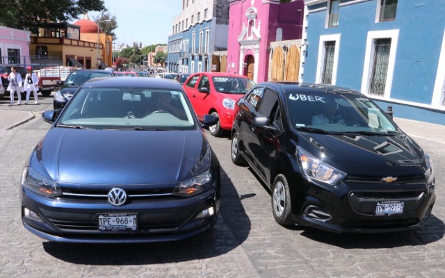 Barbosa insiste en regular servicio de Uber, Cabify y Didi en Puebla
