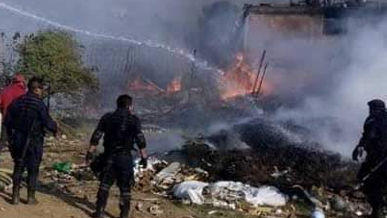 Por: Cortesía Bomberos lograron sofocar un incendio en un relleno sanitario de Coronango