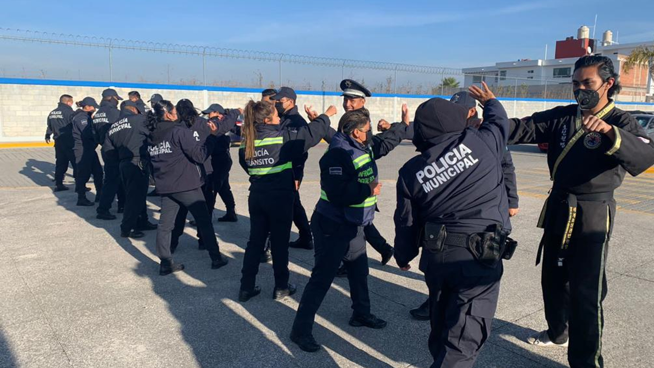 Por: Cortesía Especialistas de Corea del Sur especializan a Policías de San Andrés Cholula en artes marciales