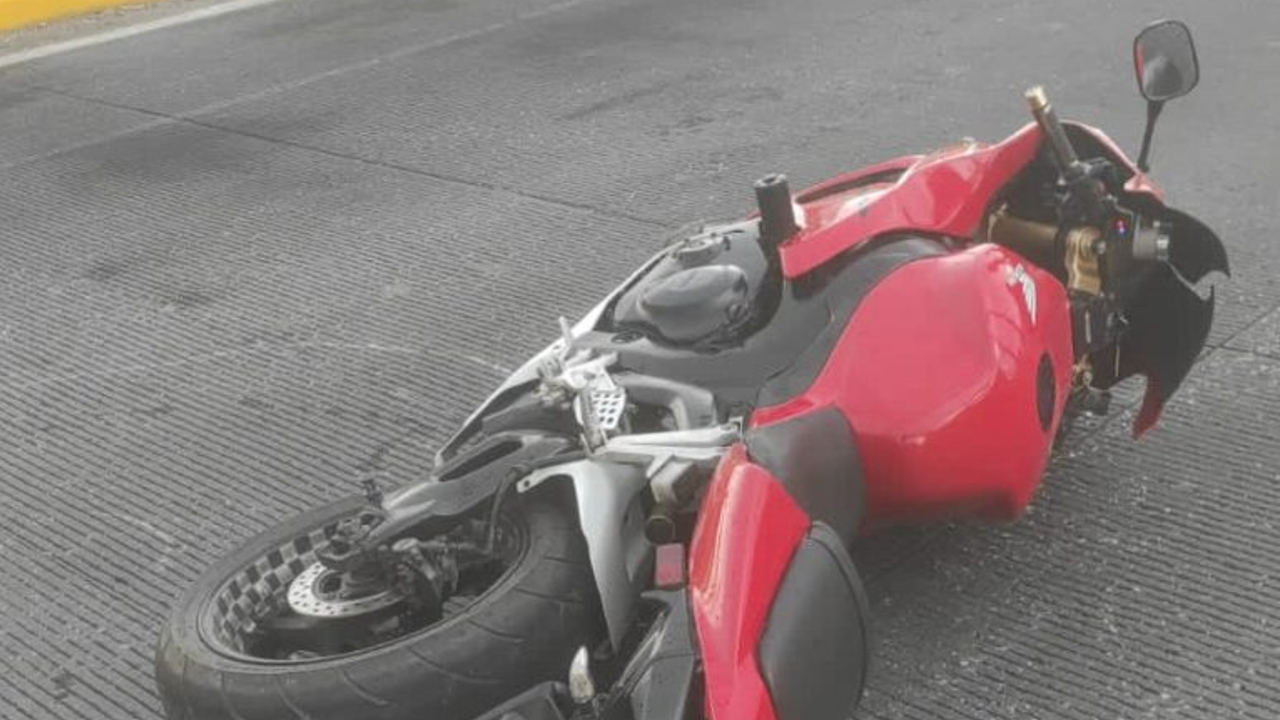 Por: Cortesía Un policía falleció tras chocar su motocicleta en la Recta Cholula