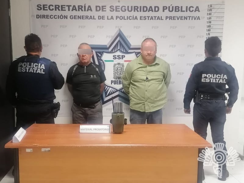 Por: Cortesía Policía detiene a 2 hombres por robo de un camión en Tlaxcalancingo; la unidad fue robada en Chipilo