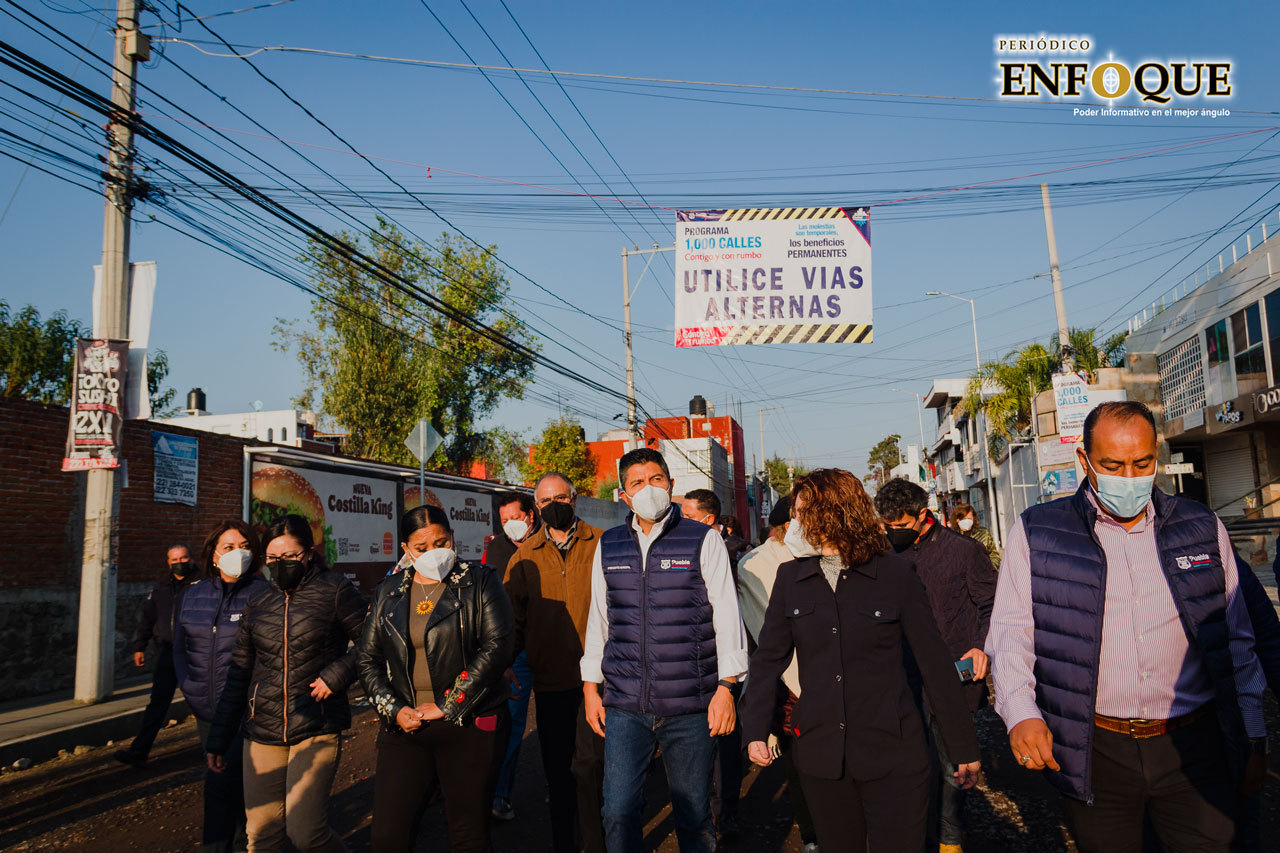 Por: Alex Muñoz Supervisa Eduardo Rivera rehabilitación de Avenida Camino Real a Cholula