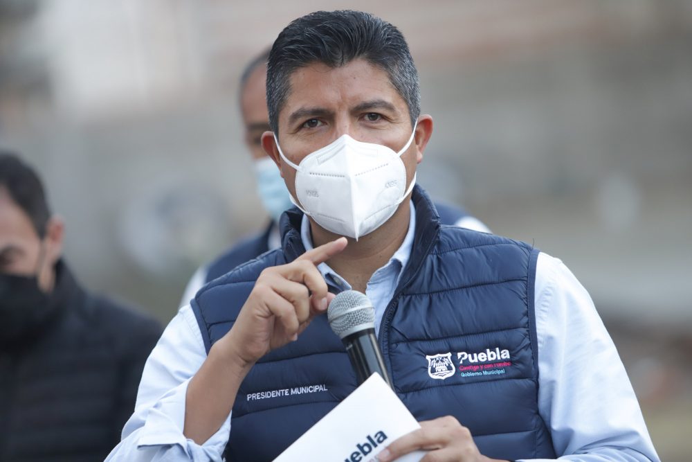 No daremos marcha atrás en reordenamiento de ambulantes del CH: Eduardo Rivera 