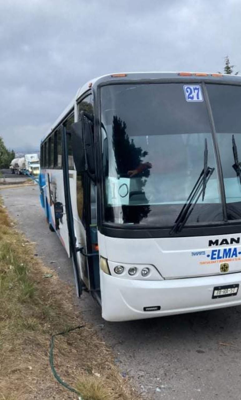 Vuelve a fallar autobús de transporte de docentes