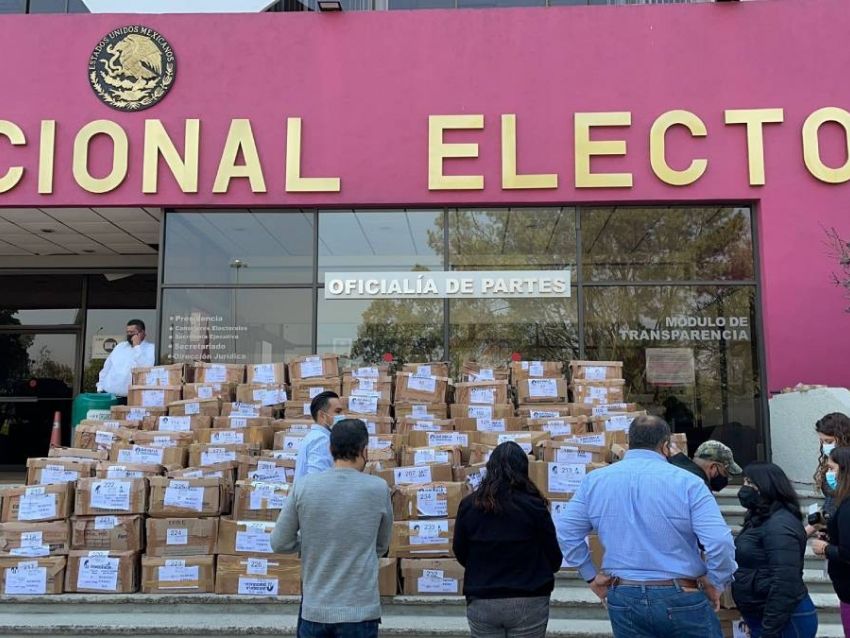 Por: Cortesía Difuntos y presos firmaron para revocación de mandato; INE detecta más de 18 mil firmas irregulares