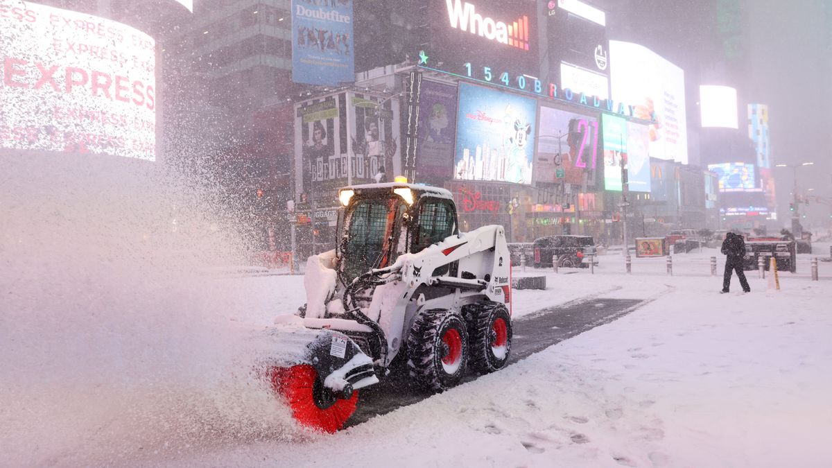Por: Cortesía Potente tormenta de nieve paraliza la costa este de Estados Unidos