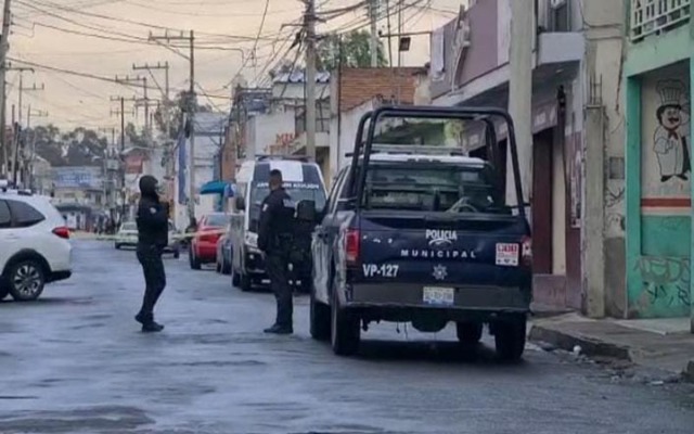 Ataque a familia de Xochimehuacan fue por venta de auto robado, afirma Barbosa