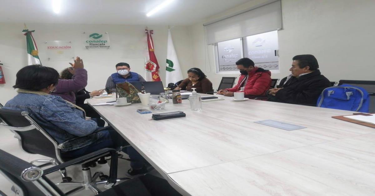 Analizan viabilidad de incorporar a trabajadores del CONALEP al ISSSTE