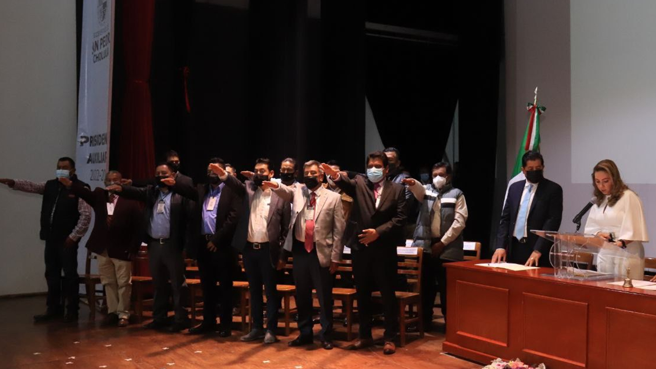 Por: Cortesía Rinden protesta los 13 presidentes auxiliares de San Pedro Cholula