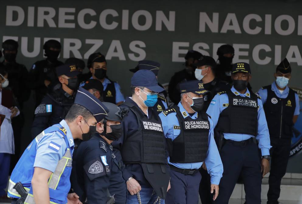 Por: Cortesía Detienen por narcotráfico a expresidente de Honduras a petición de EEUU de su extradición