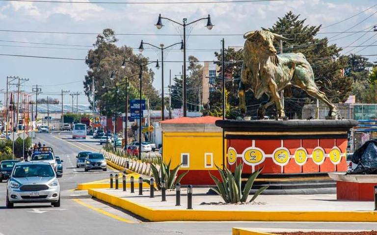 Entrada al municipio de Huamantla es adornada por arte que representa al pueblo mágico