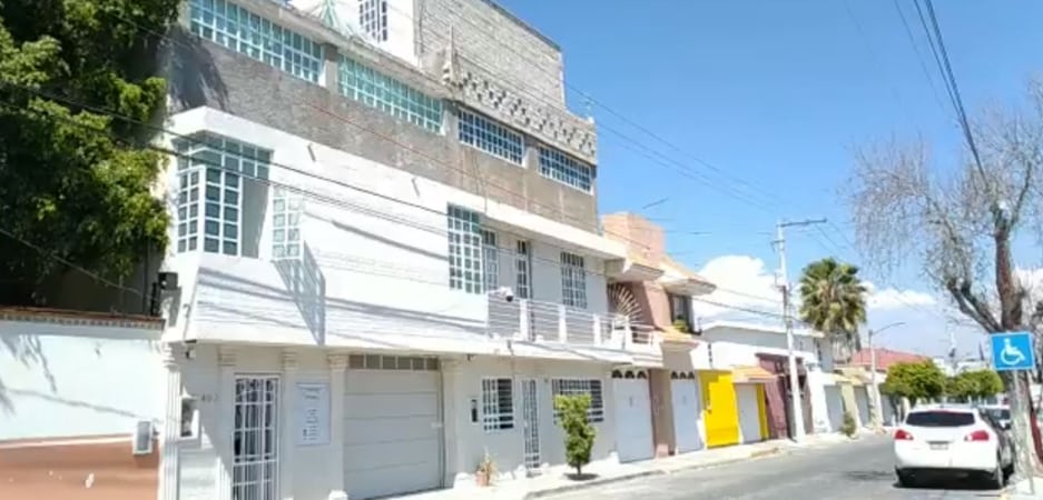 Fiscalía libera a dos mujeres presuntamente secuestradas por su madrastra en Tehuacán