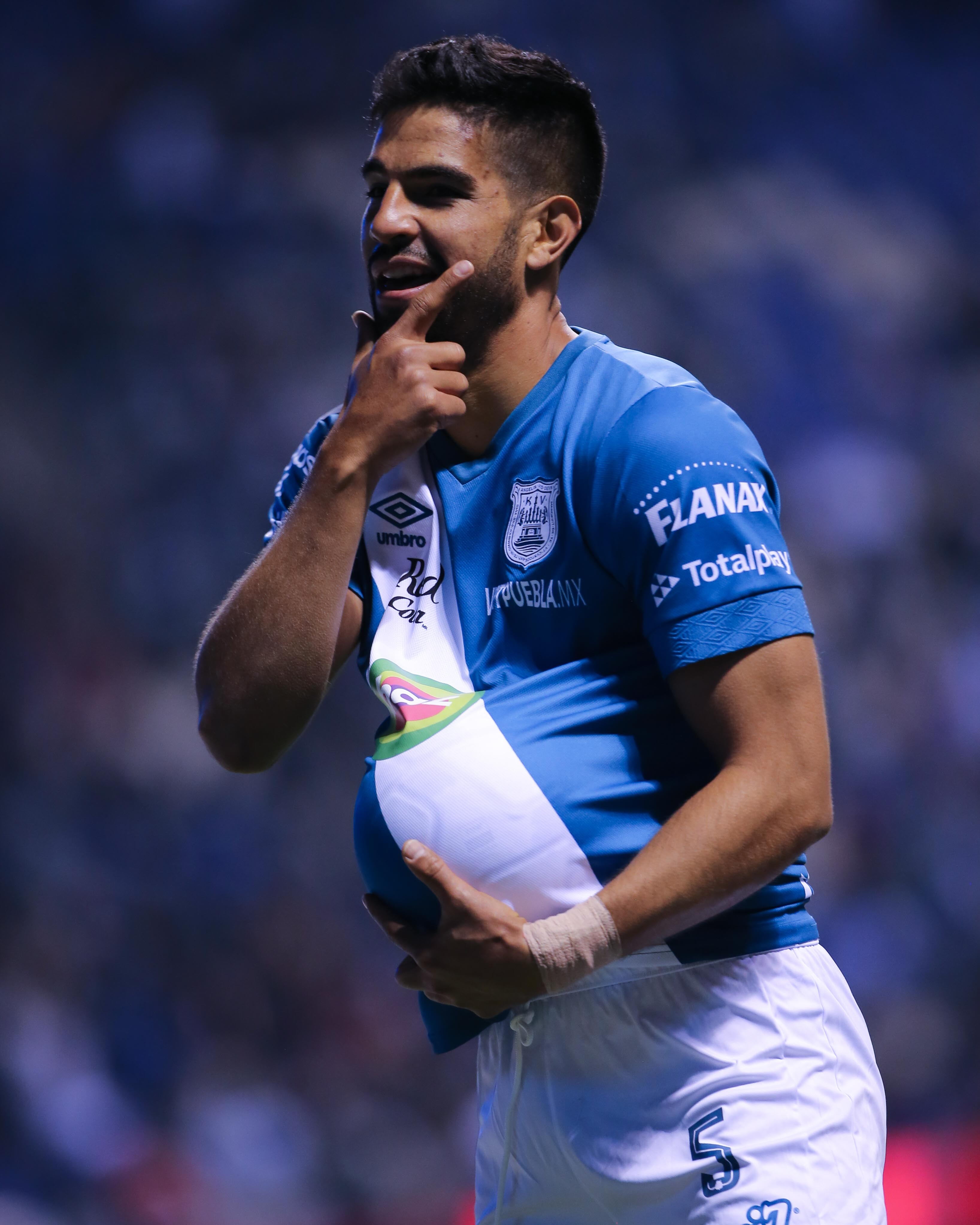 Por: Cortesía Puebla hunde más a Rayados y se mantiene como líder