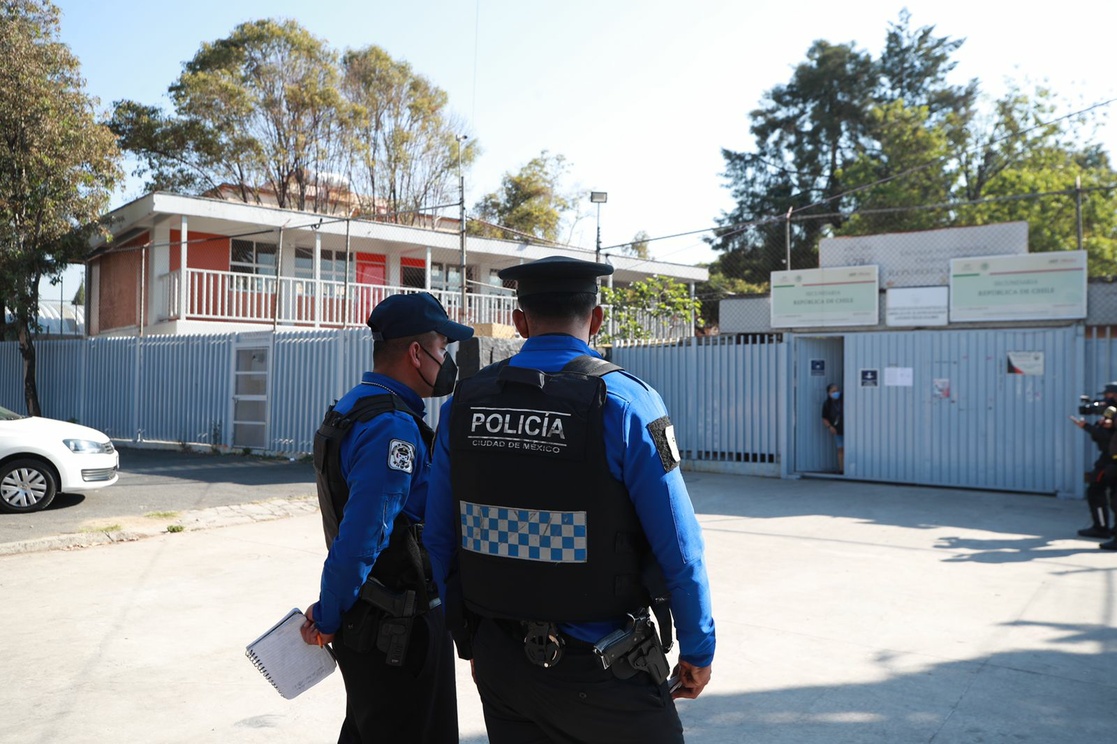 Por: Cortesía Un menor ingresó armado a una escuela en Iztapalapa y se disparó