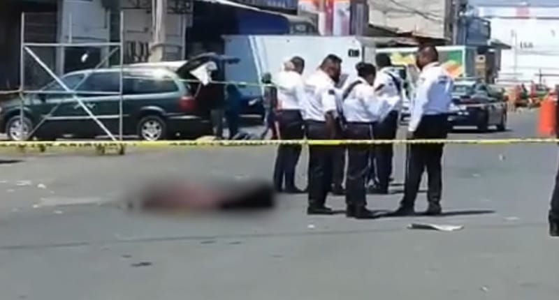 Por: Cortesía Hombre muere atropellado en la Central de Abastos; conductor intentaba huir tras un percance vial