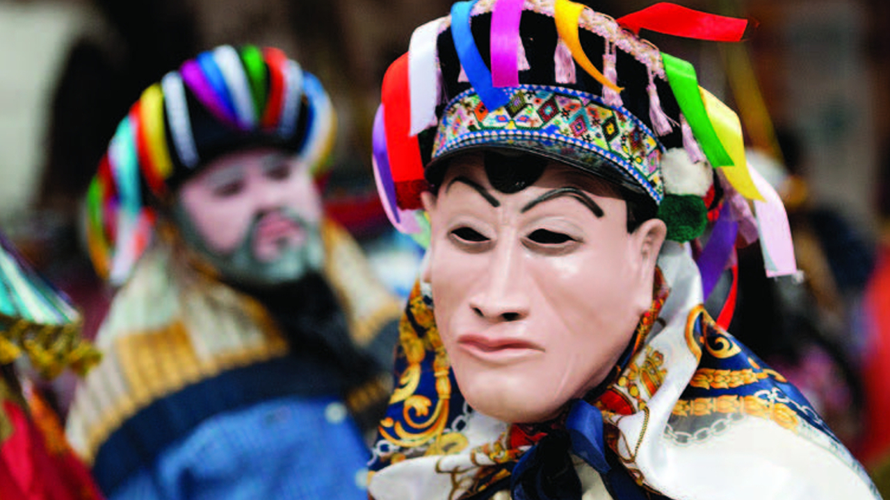 Por: Cortesía Con la vestimenta típica del Carnaval: Presuntos maleantes asaltaron un OXXO en Juan C Bonilla