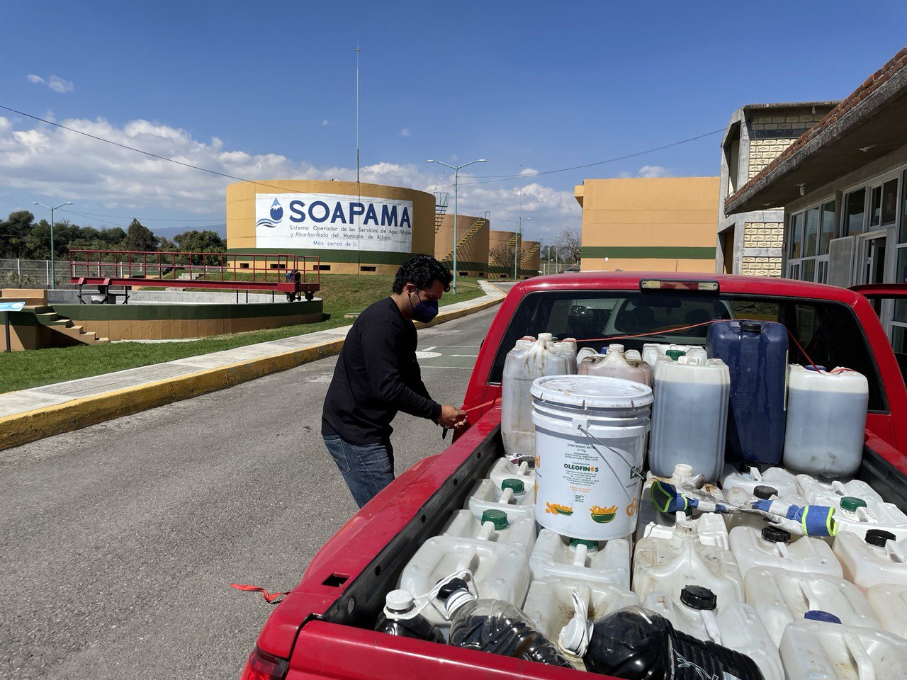 Por: Cortesía SOAPAMA concluye primera etapa de la campaña “Aguas con el Aceite” entregando 1 tonelada de aceite usado a empresa recicladora