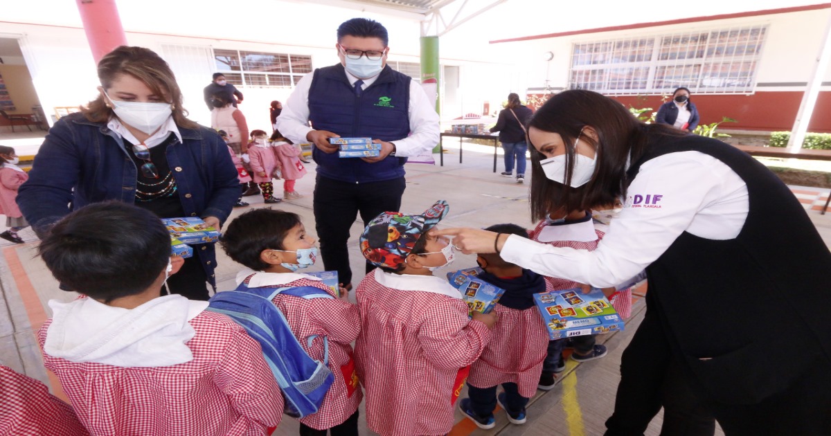 Escuelas indígenas fortalecen la identidad étnica, reconoce SEDIF