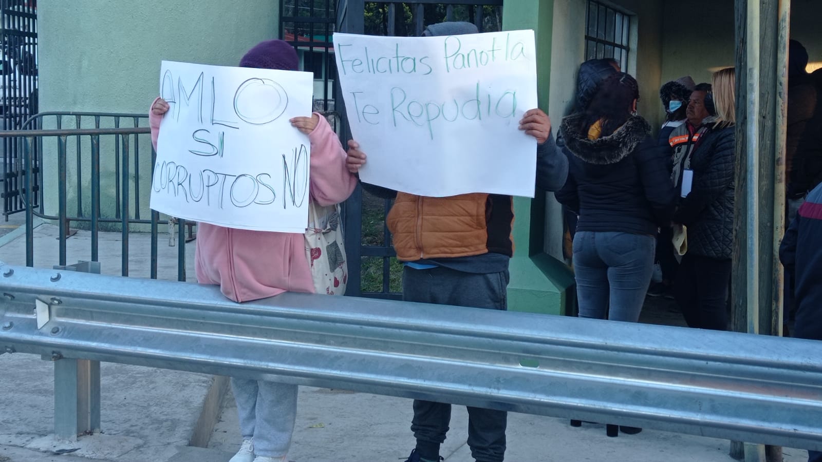 Por: Cortesía Traiciona alcaldesa de Panotla principios de la 4T, acusan pobladores