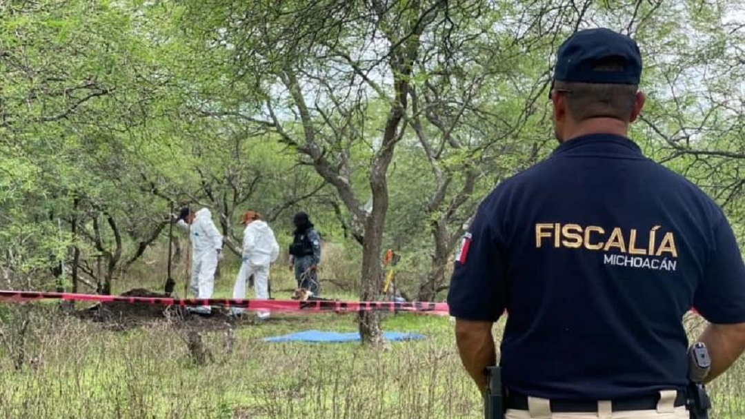 Por: Cortesía Ya fueron identificadas ocho de las 23 osamentas encontradas en fosas clandestinas de Villamar, Michoacán