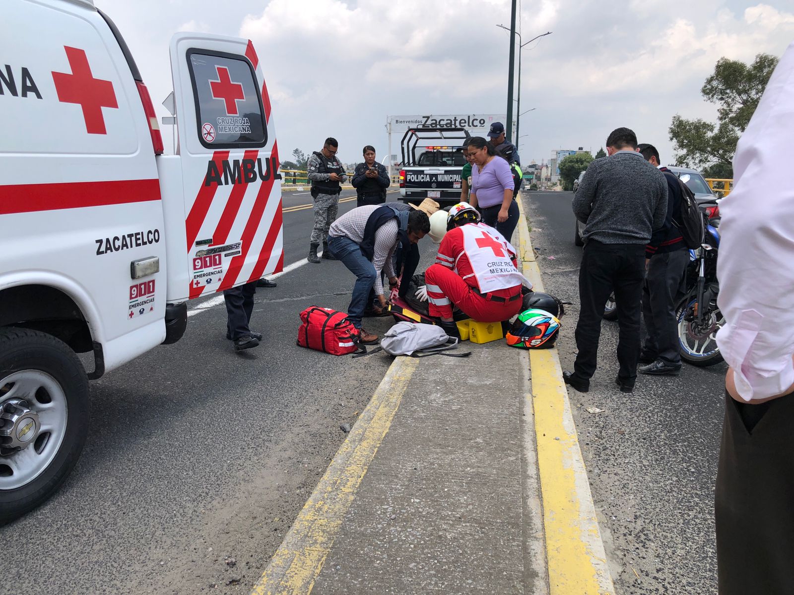 Por: Cortesía Estudiantes son embestidos sobre la Tlaxcala-Puebla