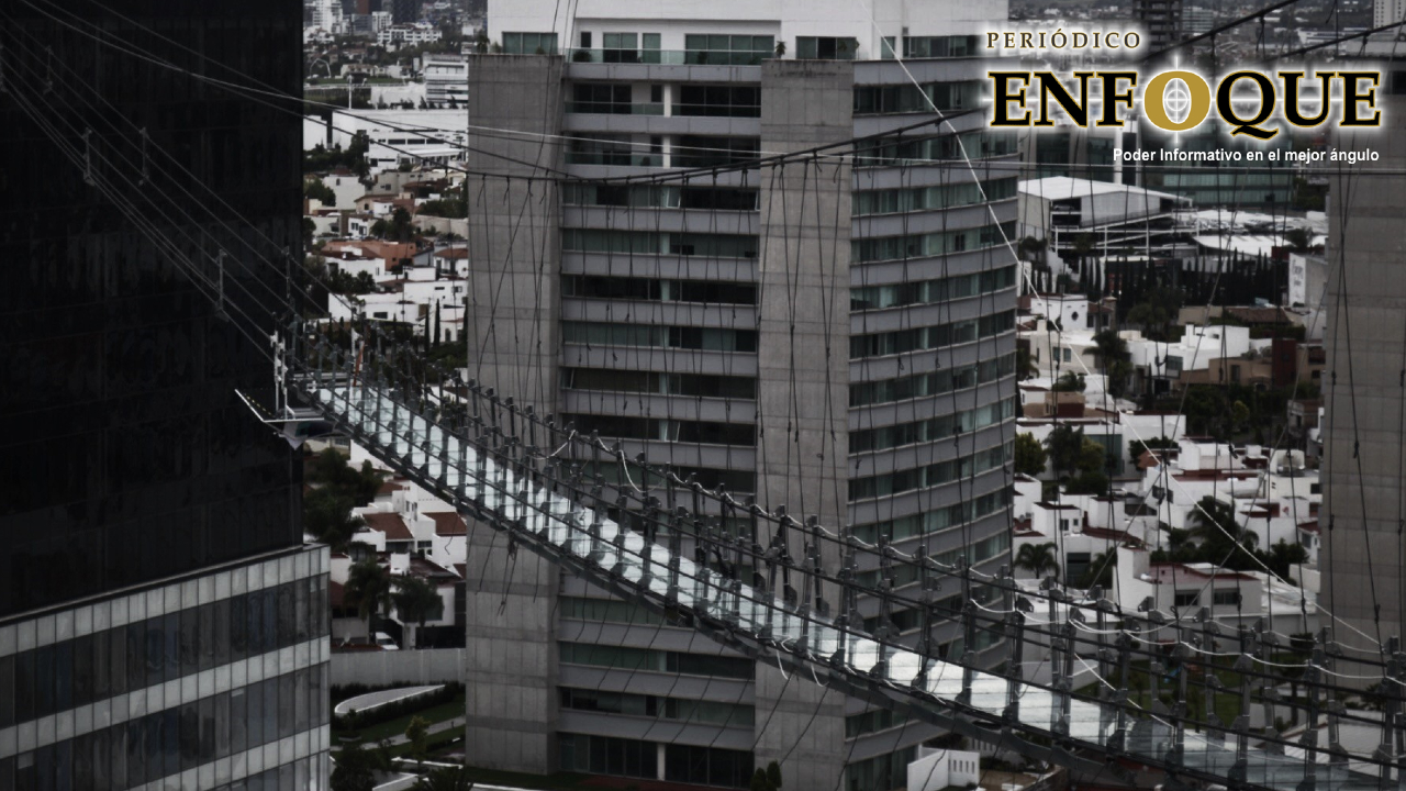 Por: Enfoque Clausuran el Puente Colgante “Sky Bridge” de la Vía Atlixcayotl
